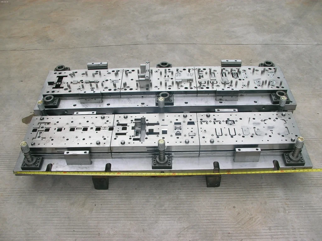 Different injection mold gate types used in plastic mold design