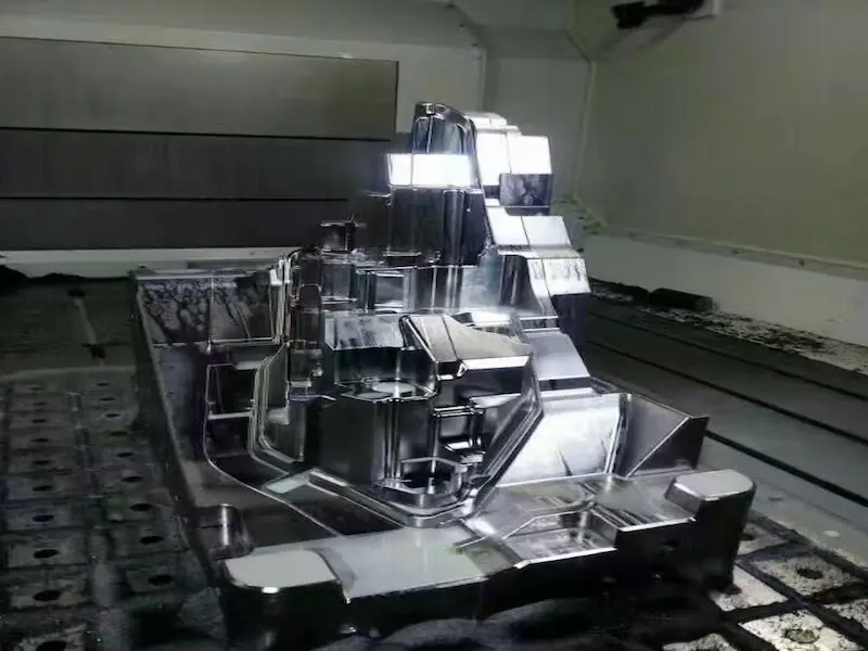 Sandblasting aluminum part to improve surface finish after CNC machining