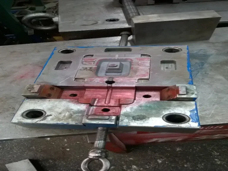 Electric servo-driven unscrewing system for injection mold threaded plastic parts