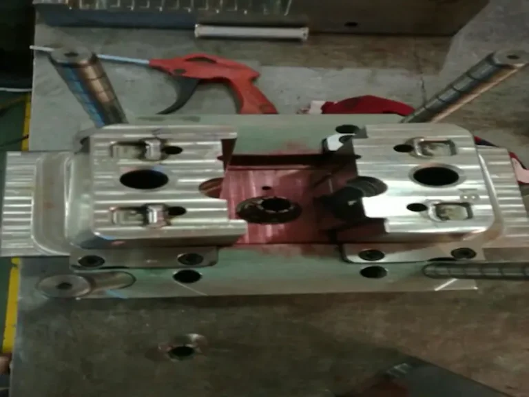 Injection molded plastic parts with uneven color variation and appearance defects