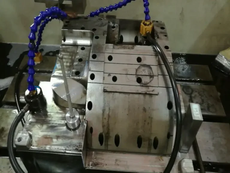 Die-casting mold with thermal fatigue cracks erosion and cavity damage after long-term production