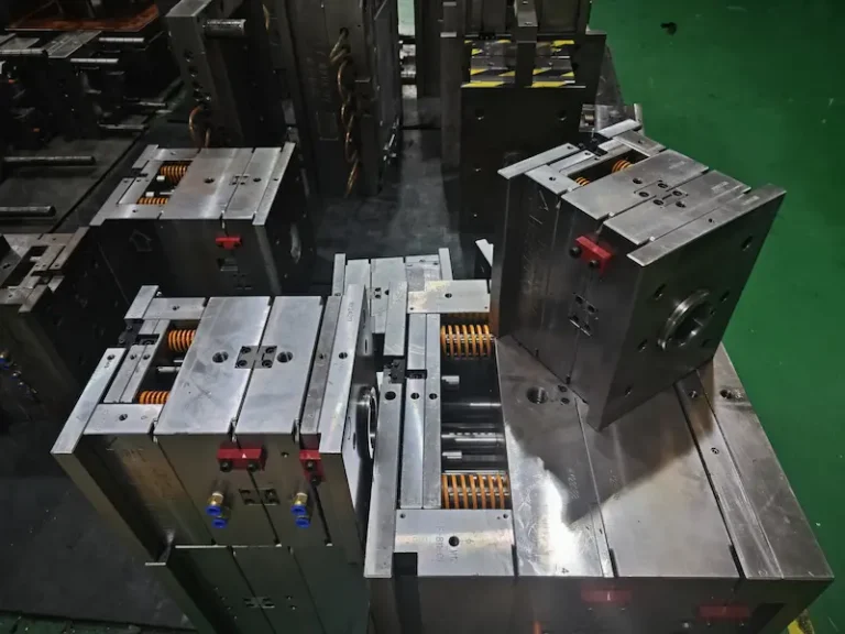 Key performance requirements for mold materials including wear resistance toughness and thermal fatigue resistance