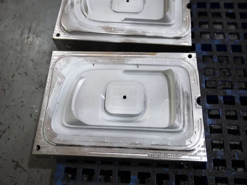 Mold design process showing digital mold engineering structure planning and manufacturability analysis