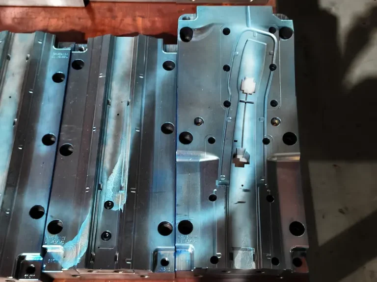 Advantages of rapid prototyping technology in product development and manufacturing for faster design validation and low-volume production