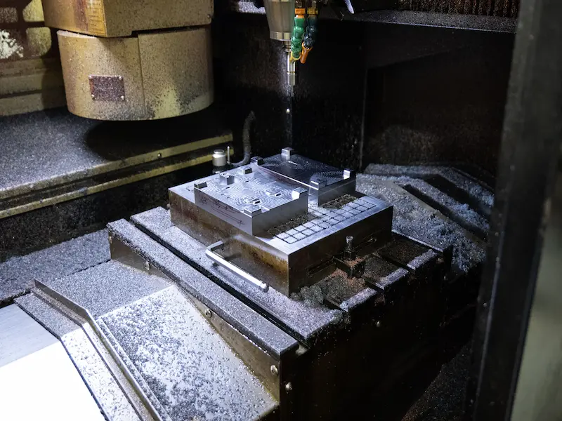 Injection mold trial process validation with multi-cavity plastic parts inspection before mass production