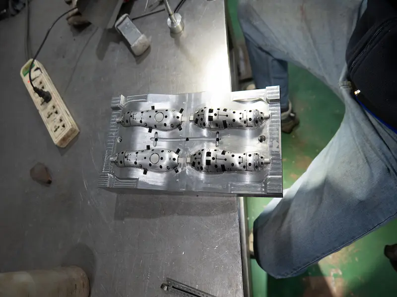 How to choose mold steel for plastic injection molds based on material mold life and surface finish