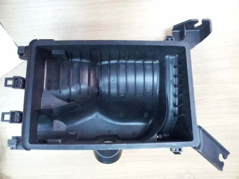 Precision injection molding materials including POM PA66 PBT and PC for shrinkage control and dimensional stability