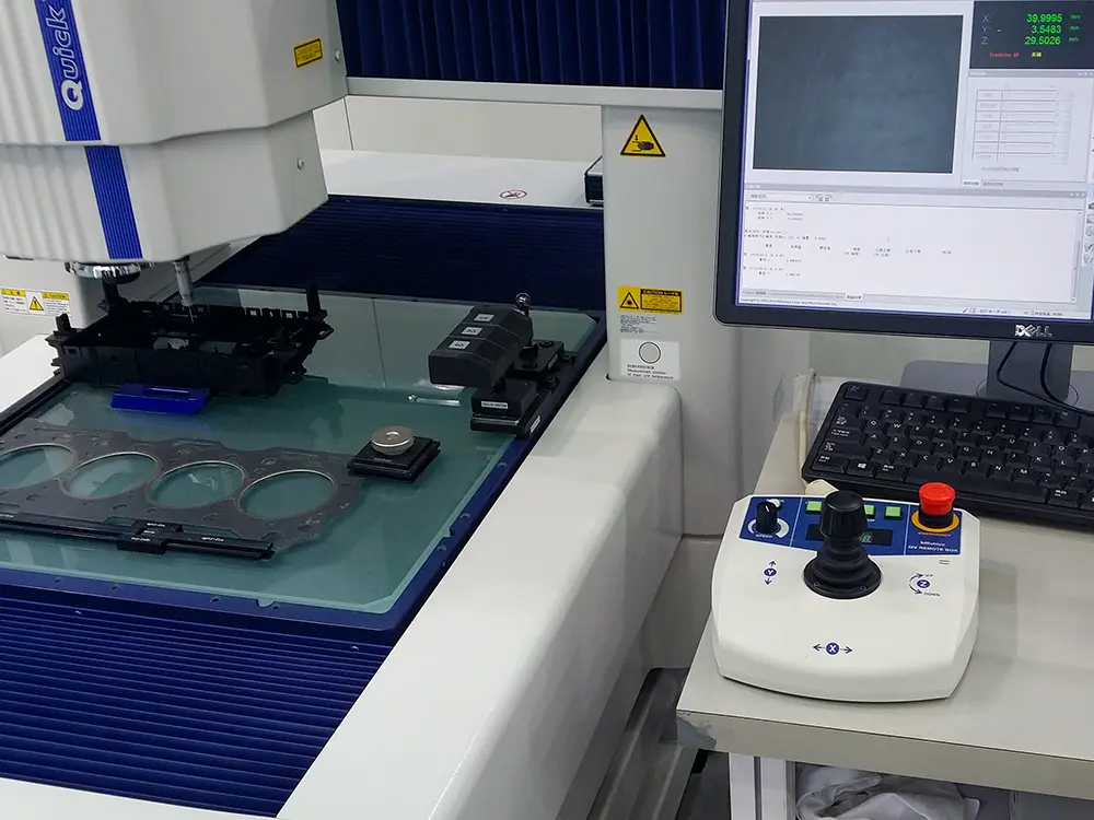 Inspection and measurement equipment for mold and plastic part quality control