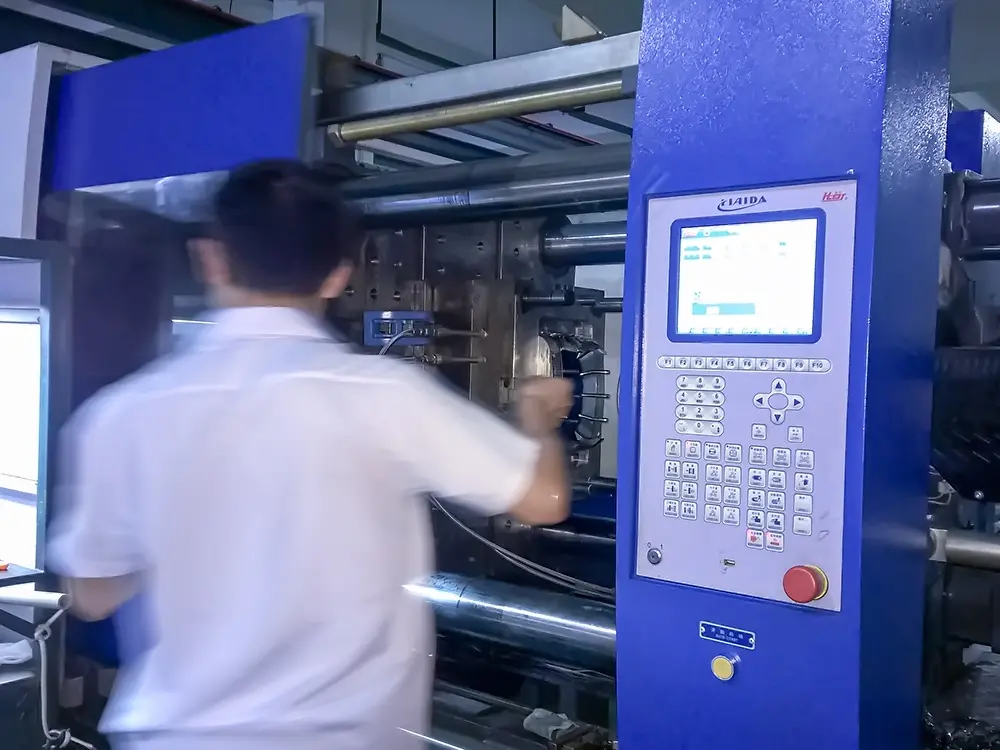 Injection molding machines for mold trials and plastic part production support